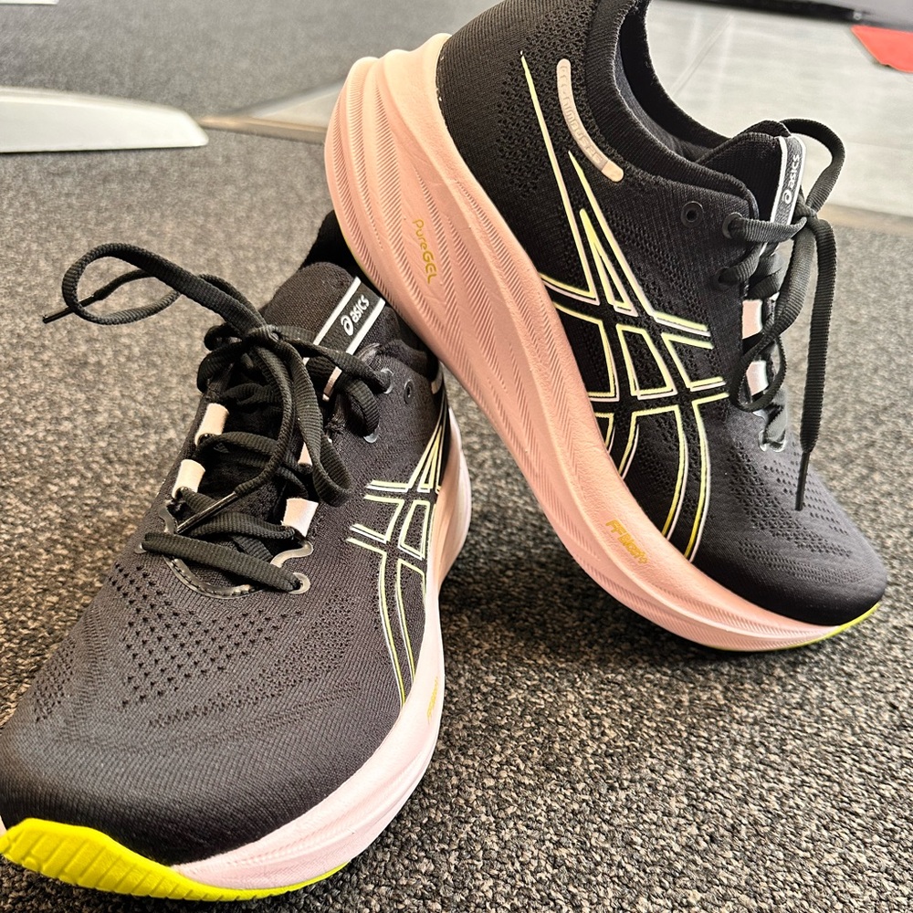 Brand new, ASIC Gel Nimbus 26